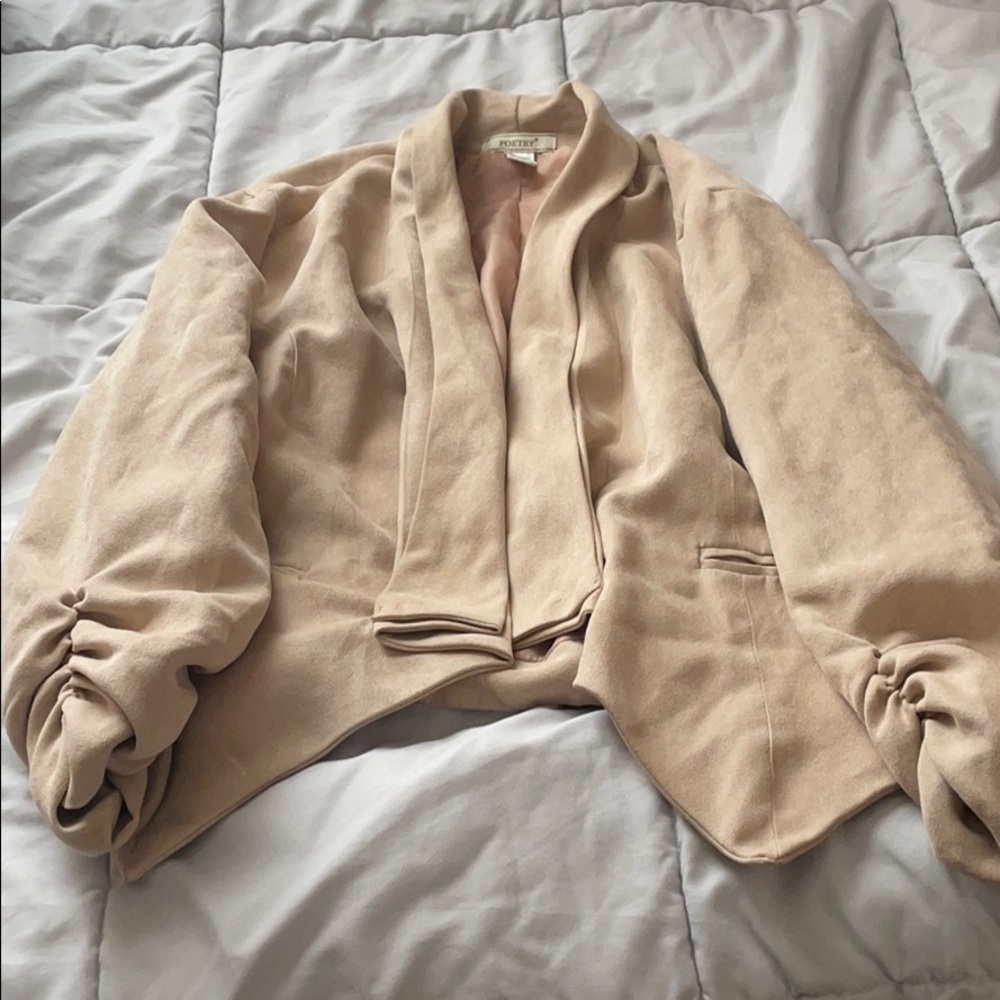 Suade quarter sleeve beige Blazer
